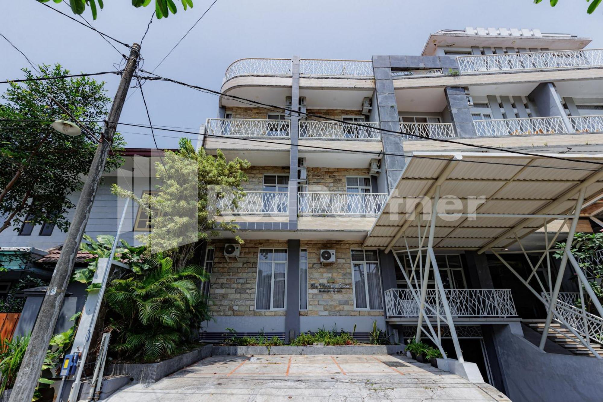 De Malang Sweet Homestay Syariah Mitra Reddoorz Экстерьер фото