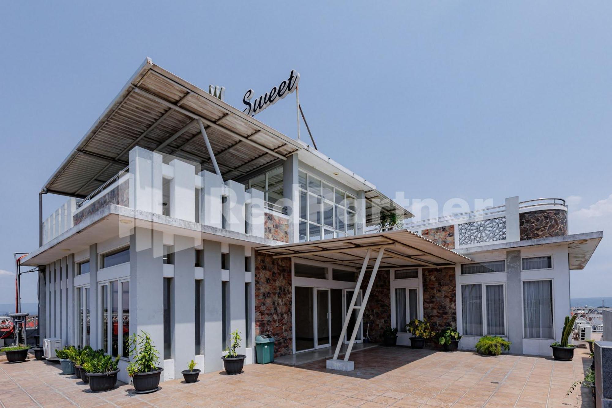 De Malang Sweet Homestay Syariah Mitra Reddoorz Экстерьер фото